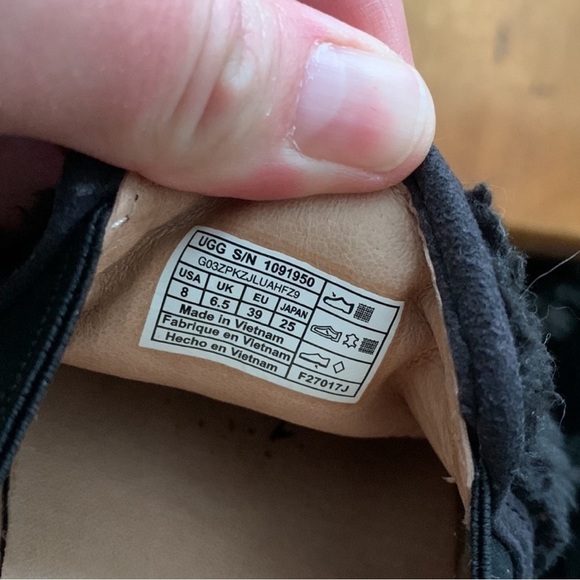 UGG LUCI, 8 womens black Sherpa mules slides shoes - Picture 8 of 10